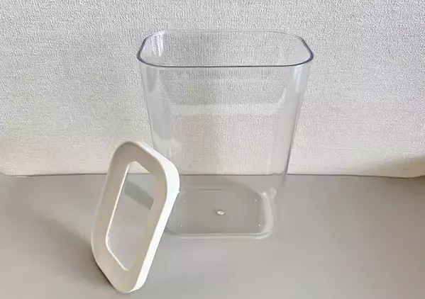 330円でゴチャつくキッチンが整う！　プチプラ容器で叶えるすっきり収納【THREEPPY】