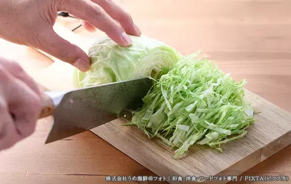 キャベツの外葉や芯を捨ててない？　１玉を無駄なく食べきる『プロの使い分け』