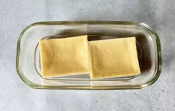 水でもどした高野豆腐に『大さじ1杯』いれて！　カリッと揚げれば「鶏肉みたい」