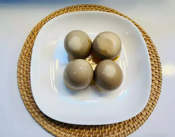 ダイソー『味付け卵メーカー』が超便利！　1日漬け込んだ結果が、こちら