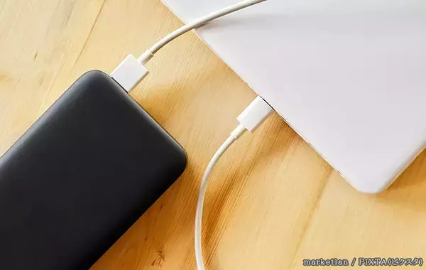 真夏のモバイルバッテリーは『涼しい部屋』でも要注意　プロに聞いた「気をつけたいポイント」とは