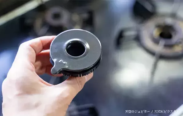 ガスコンロの火、なぜ急に強くなったり弱くなったりする？　ガスコンロのプロに原因を聞いた