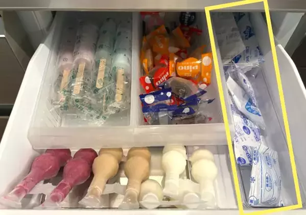 冷凍食品と保冷剤でパンパンな冷凍庫　整理のプロが収納すると【アイディア7選】