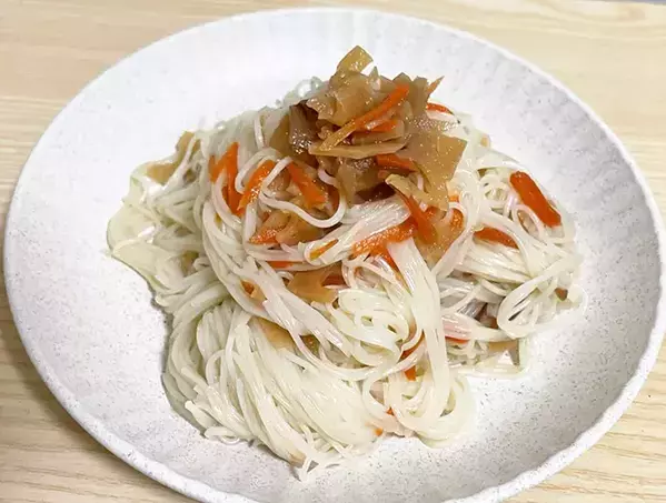 1袋混ぜるだけ！　そうめんのアレンジに「スルスル食べられる」「簡単にボリュームアップ」