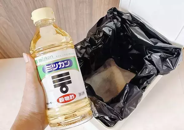 夏の生ゴミのニオイ対策！　警視庁が教える『キッチンペーパー』をゴミ箱の底に仕込む裏ワザ