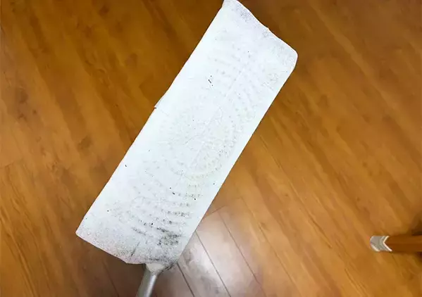 余った紙おしぼり、カラカラになる前にやって！　実用的な活用術に「余った時の定番になる」