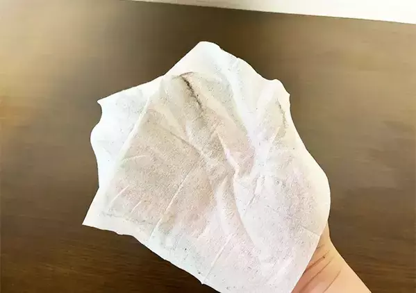 余った紙おしぼり、カラカラになる前にやって！　実用的な活用術に「余った時の定番になる」