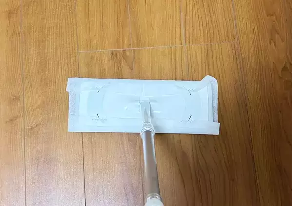 余った紙おしぼり、カラカラになる前にやって！　実用的な活用術に「余った時の定番になる」