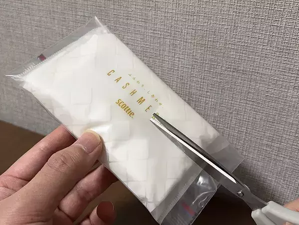 ジッパー袋にポケットティッシュを入れると便利！　3分で『プチストレス』を解消