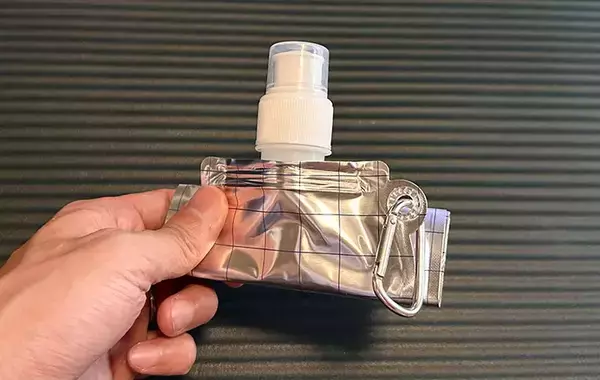 スリコのアルミボトルが保冷剤代わりとしても大活躍！　「アイスが溶けない」「サイズ感が絶妙！」