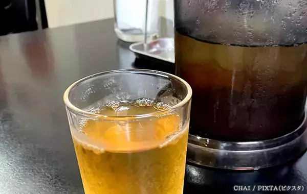 ティーバッグの麦茶は水とお湯、どっちに入れてる？　「風味がよくなるコツ」を伊藤園に聞いた