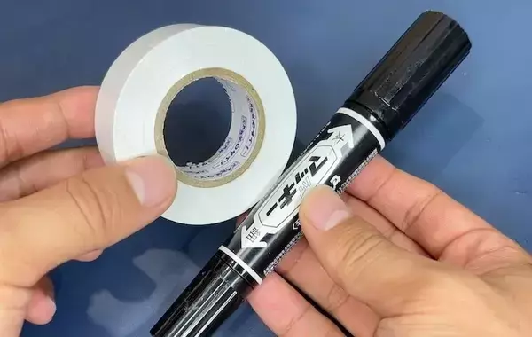 油性ペンで直書き、もうしない！　プール用品の名前書きに役立つ「身近なアイテム」とは