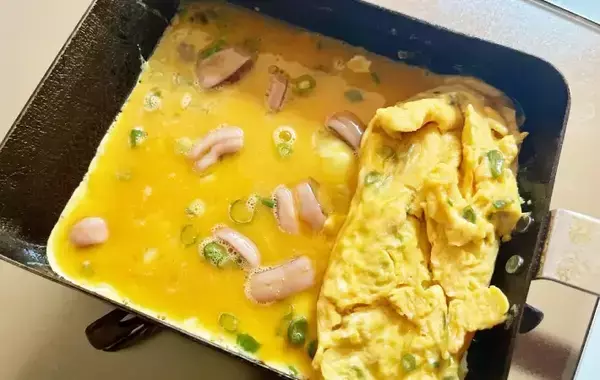 玉子焼きに余っていた『15g』を加えるだけ　食べた夫が「最高のつまみ」