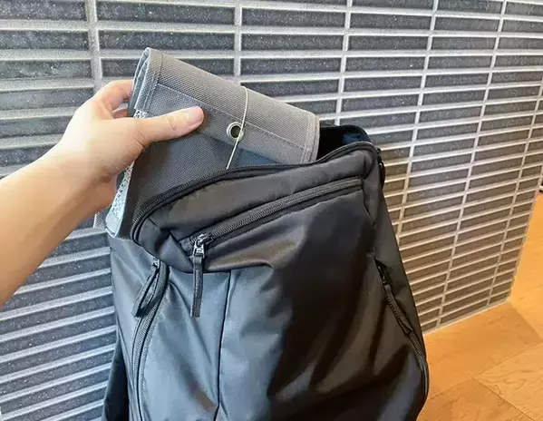パタパタ畳んでバッグに入れて！　110円の収納アイテムを旅行で使ってみると「取り出しやすい」「身支度が快適に」