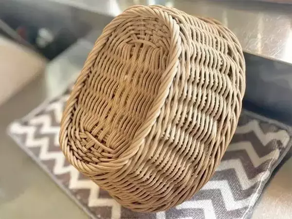 330円の『洗えるバスケット』　スリコに聞いた！キッチンが片づく活用法がこちら