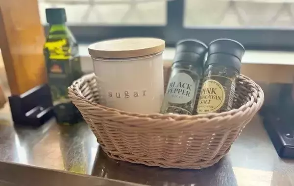 330円の『洗えるバスケット』　スリコに聞いた！キッチンが片づく活用法がこちら