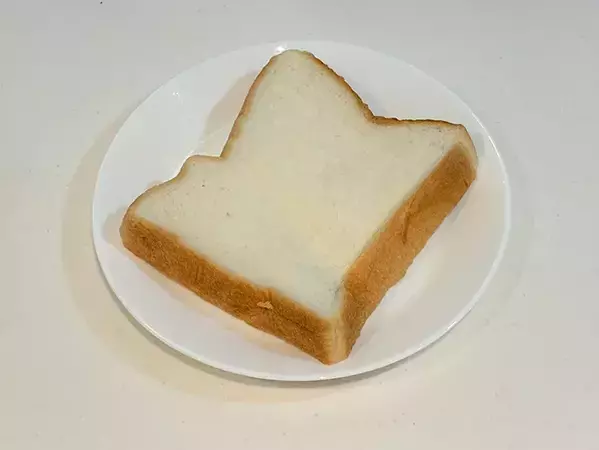 食パンが水だけでおいしくなる　焼く前の『1秒の工夫』がこちら