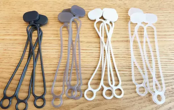 傘に巻き付けて？無印良品『マルチバンド』の意外な使い方に「これは便利」