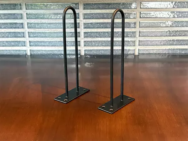 【セリア】100均の『U型ブラケット』を活用！　3つの活用法に「スッキリ収納できた」