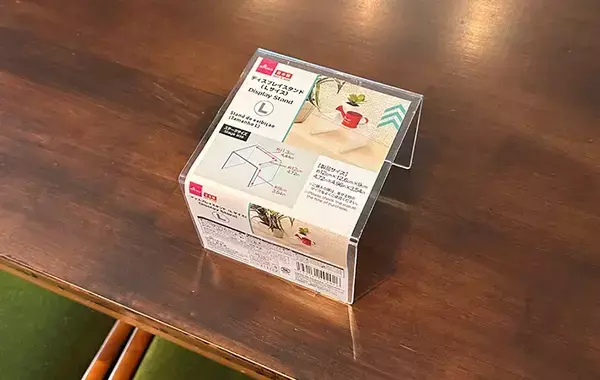 冷蔵庫が食材でいっぱい　コの字型のディスプレイスタンドを2つ入れた変化に驚き！