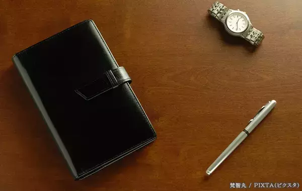フードコートの席取り、何を置く？　弁護士がすすめる『置くならこれ』