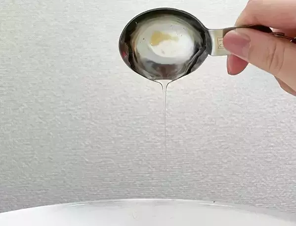計量スプーンにハチミツがつかない　使い分けると便利な2つの裏ワザ