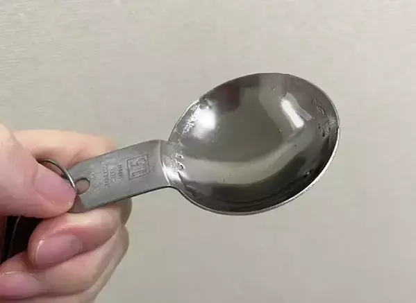 計量スプーンにハチミツがつかない　使い分けると便利な2つの裏ワザ