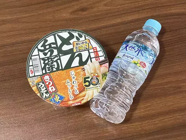 カップうどんに水を注いで1時間　夏や災害時に助かる『お湯なし調理法』がこちら
