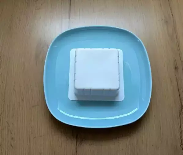 豆腐パックの『角』をチョキッ！　取り出し方の裏技が目からウロコ