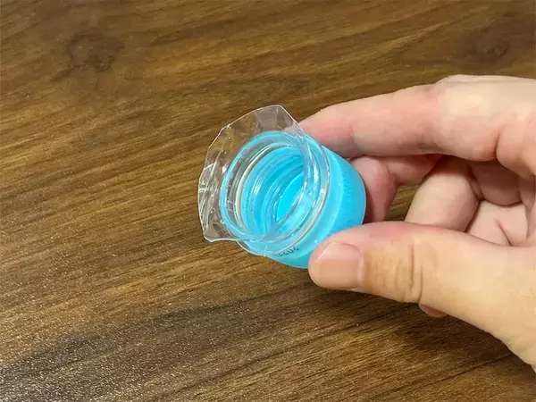 ペットボトルを『3cm』切るだけ！　調味料保存に便利な再利用法が「簡単」