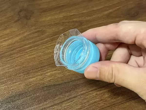 ペットボトルを『3cm』切るだけ！　調味料保存に便利な再利用法が「簡単」
