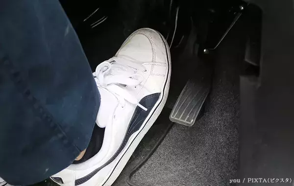 ドライバー以外も知っておこう！　車のエンジンスタートボタンを3回押すと？