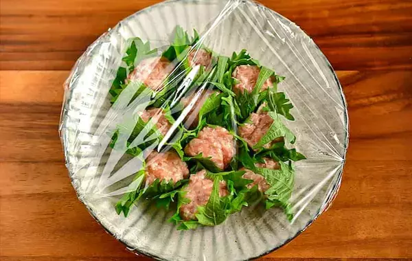 豚ひき肉を包んだのは？　管理栄養士のアイデアおかずに「さっぱりしてヘルシー」