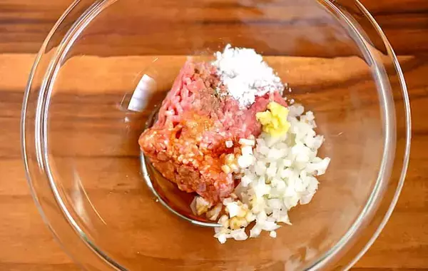 豚ひき肉を包んだのは？　管理栄養士のアイデアおかずに「さっぱりしてヘルシー」