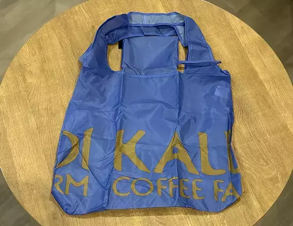 【カルディ】350円のエコバッグが便利！　手洗い可能で「コスパ抜群」