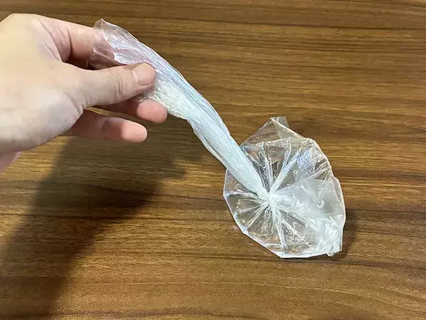 ジッパー袋が氷代わりになる！　自衛隊が教える5分で作れる冷却パックが、夏に便利