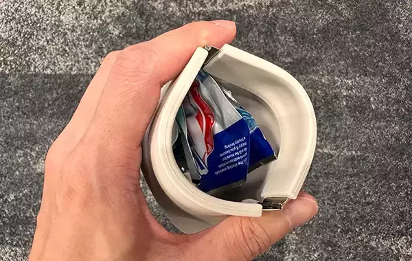 「これがゴミ箱なの？」「ぜんぜん見えないし機能的」　評判の『スリコ』ポータブルゴミ箱がこちら！