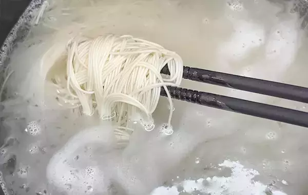めんつゆに『小さじ1杯』入れた粉が？　キッコーマン直伝の『そうめんアレンジ』にドハマり