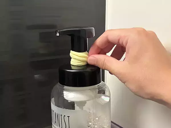 ヘアゴム1本をシャンプーにつけて…　便利な節約ワザが、こちら！