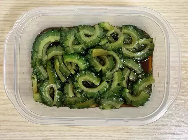 ゴーヤに『味ぽん』をかけて　2時間後に「箸が止まらない」「ご飯に合いそう」