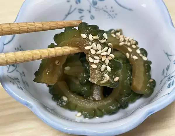 ゴーヤに『味ぽん』をかけて　2時間後に「箸が止まらない」「ご飯に合いそう」