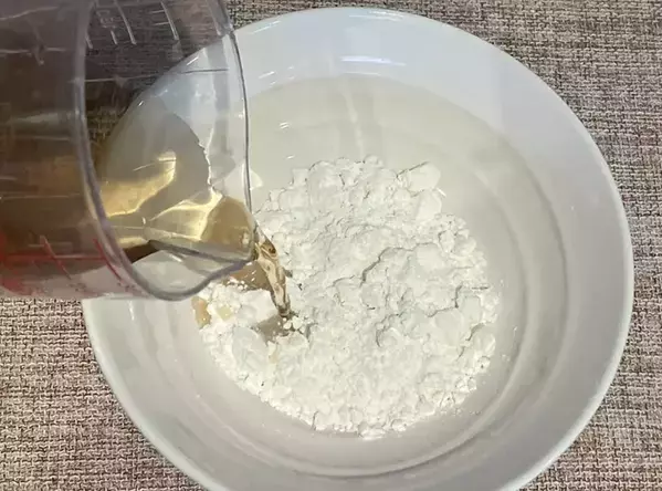 冷蔵庫の麦茶、余ってない？　ホットケーキミックスと混ぜて焼いてみたら…