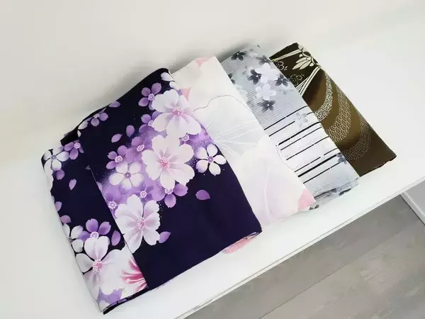 突っ張り棒を浴衣の両袖に通すと？　跡もシワもつかず「これはラク！」【洗濯術4選】