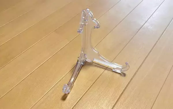「こんなに便利なんだ」「ぜんぜん知らなかった」　ダイソーのイーゼルを使った意外な活用法5選！