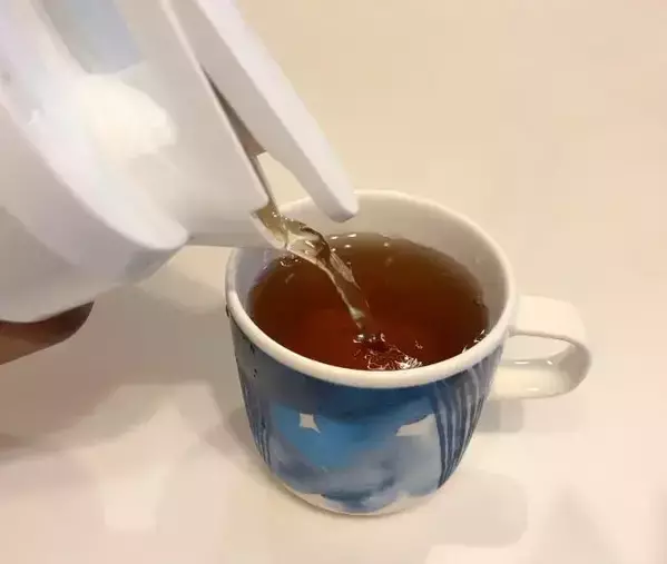 「冷蔵庫で冷やすのやめた」　麦茶がたった『2分』で作れる目からウロコの裏ワザ