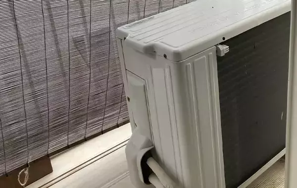 エアコンの室外機、上に物置いてない？　ダイキンが教える電気代節約のポイント