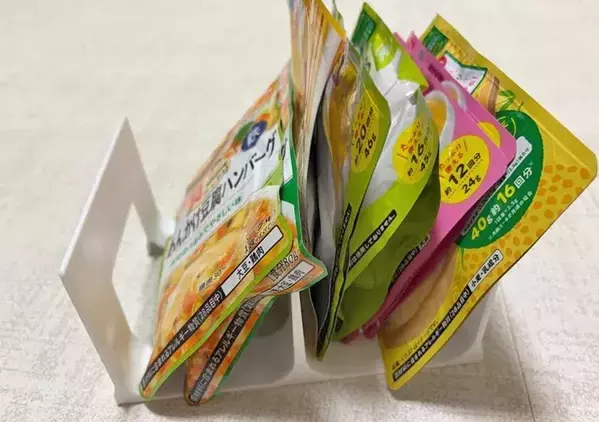 110円の『ペットボトルラック』が優秀！　4つ活用法を試したら「もう1個ほしい」【DAISO】