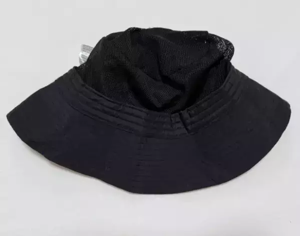 ダイソー『サファリハット』はカバンに1つ忍ばせたい！　裏地に隠された秘密に感動