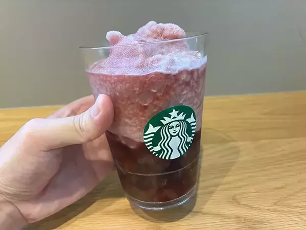 【レビュー】スタバの新作飲んでみた！　夏に合うシャリシャリ食感が「ご褒美にピッタリ」