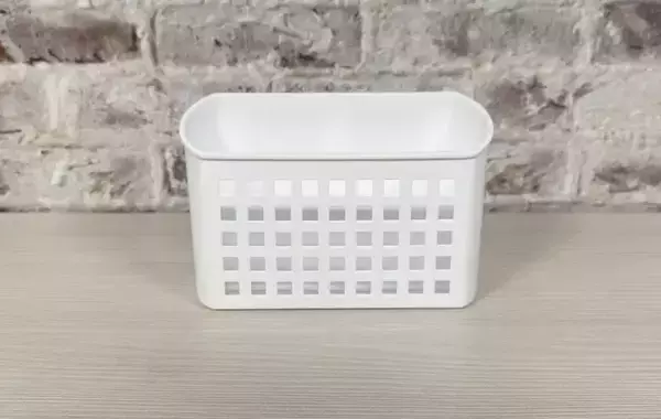 ダイソーのマグネットボックスが1つあると「家中が片づく」　隙間やデッドスペースを有効活用！